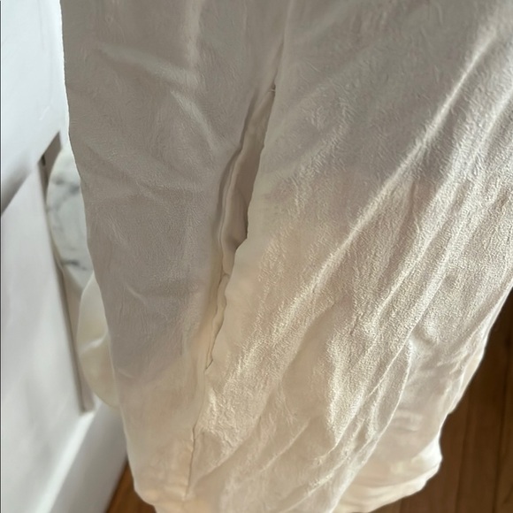 Stylish White Ruffled Top - Picture 3 of 5